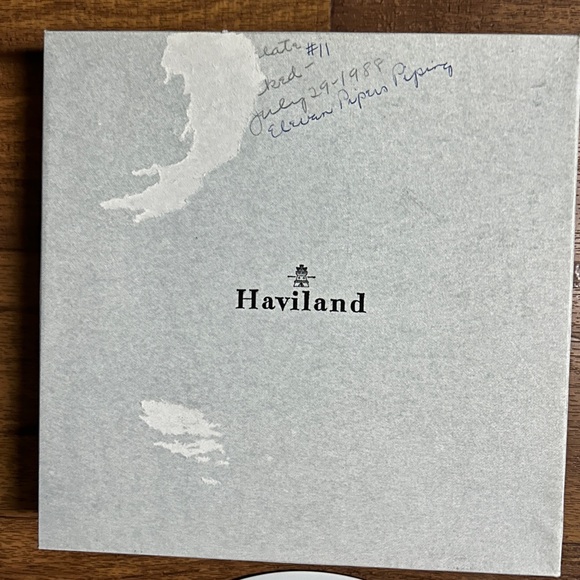 Haviland Limoges • 1980 • 12 Days Of Christmas • 11 Pipers Piping • Plate •W/Box - Picture 2 of 3